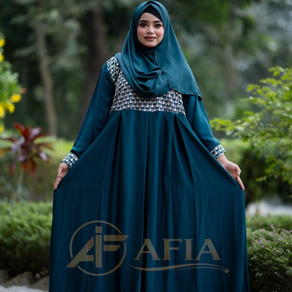 Simple Queen’s Elegance Borka - See Green